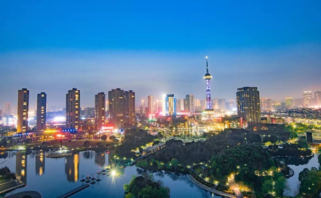 洞见未来 —— 数字转型中宜兴网站建设的重要性